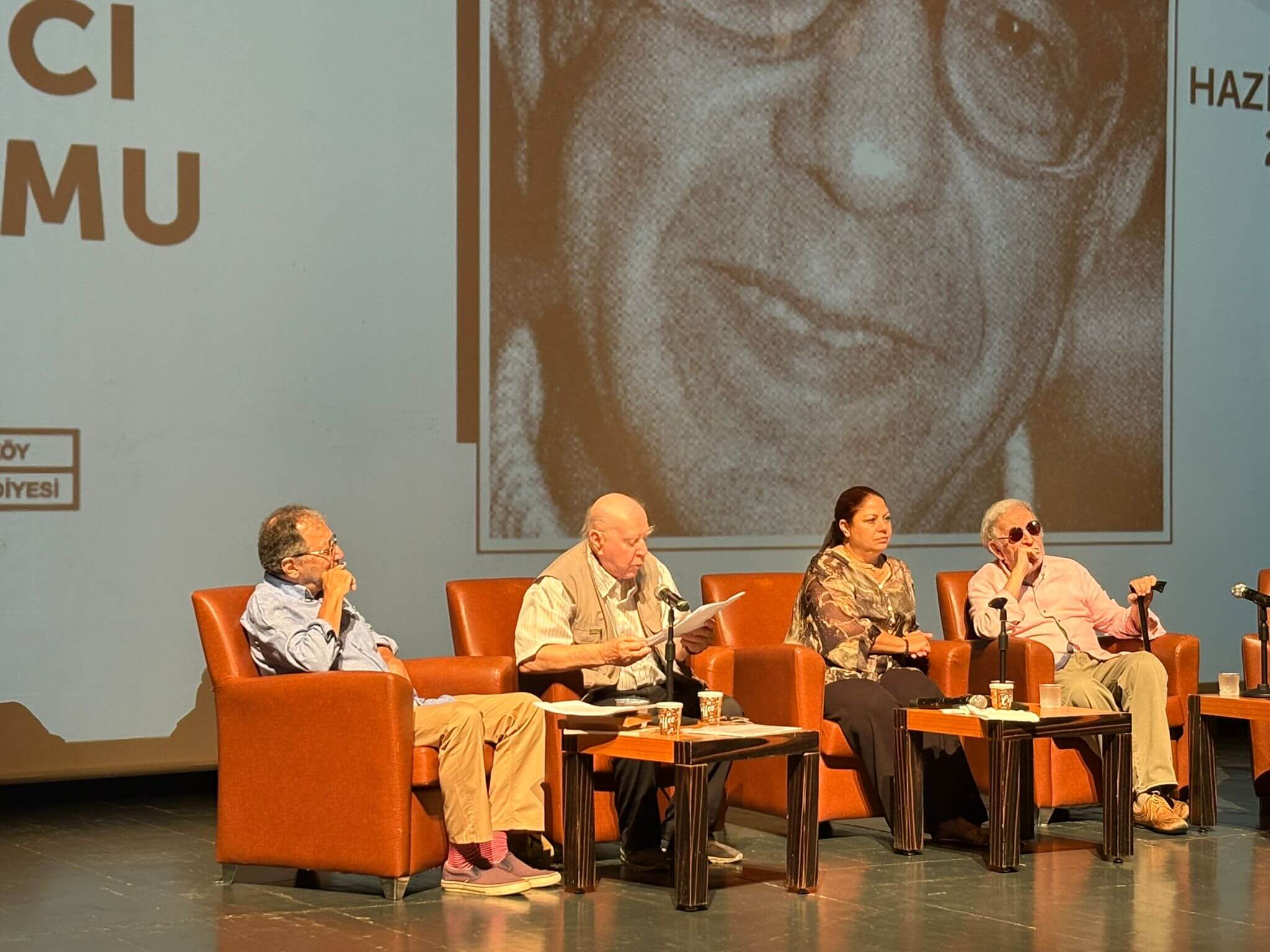  Asım Bezirci  anıldı